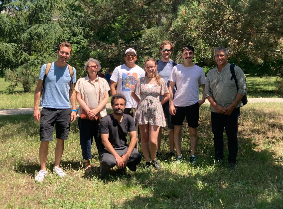 photo-team.jpg